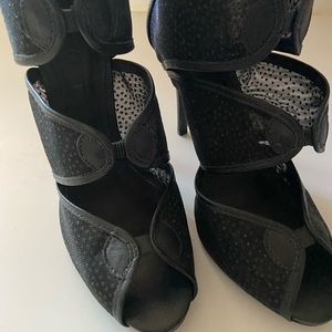 Brand New Schultz Heels